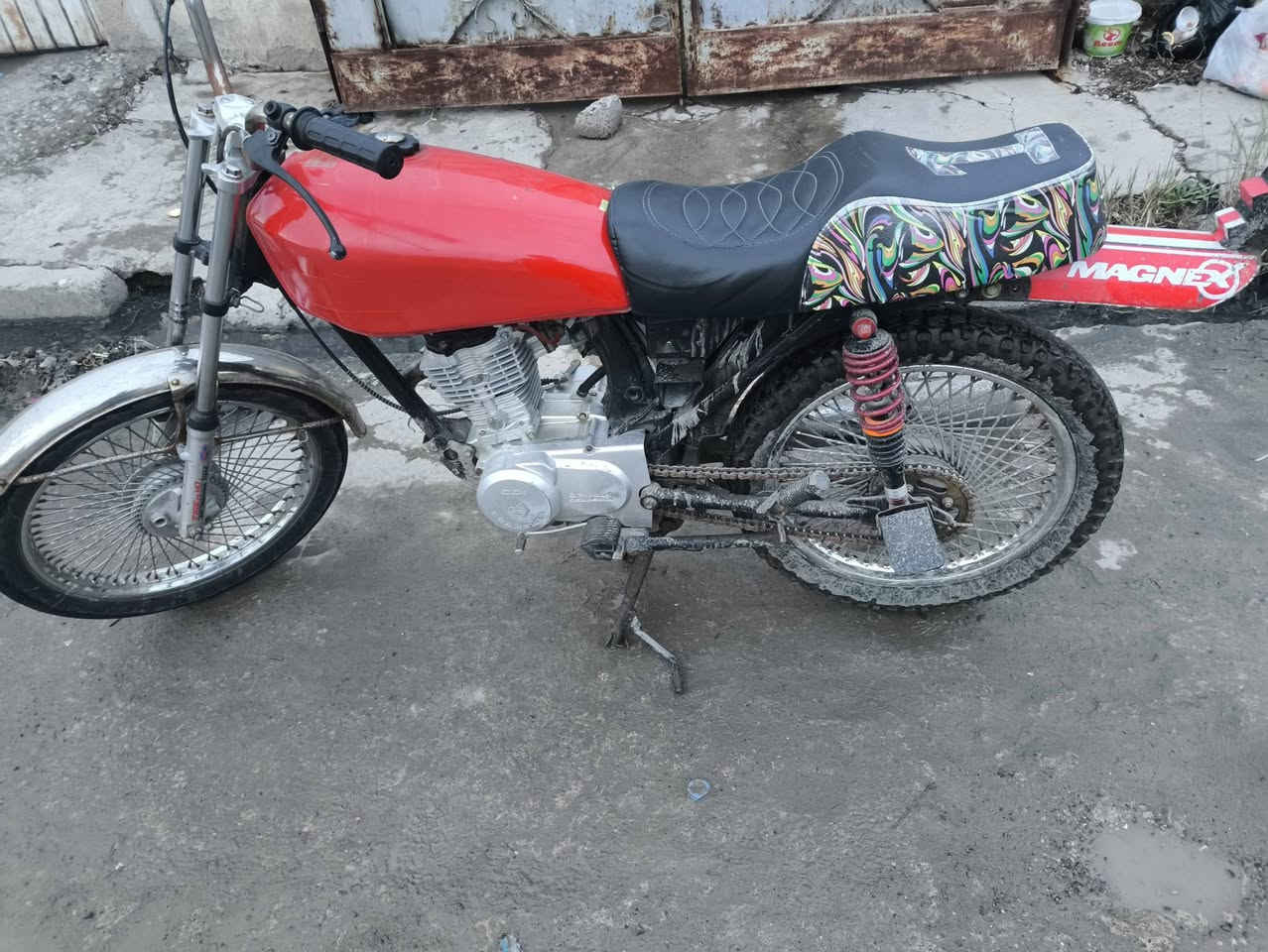 سلام عليكم دراجه للبيع شعله معدل بس بدايه صرف مكان ايسر
سعر 300


**إذا كنت صاحب هذا الإعلان وتريد حذفه لأي سبب، رجاءا أرسل رسالة إلى الدعم الفني**