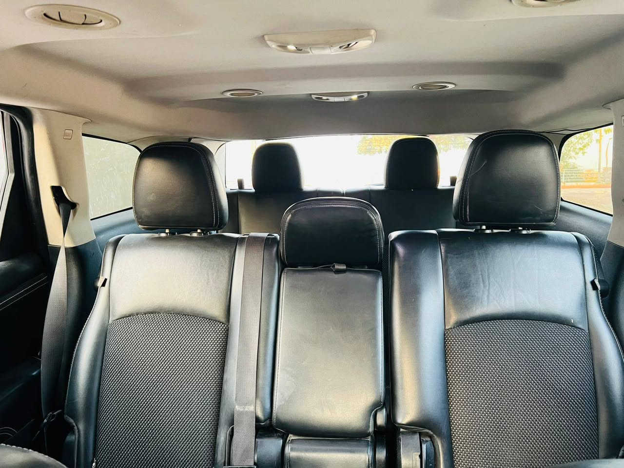 تحية طيبة
جورني رقم بغداد 

فول موصفات عده الفتحه

 وارد امريكي جملغ امامي فقط

سنوية 2031

بسمنة تحويل مباشر

 سبعة راكب

تشغيل عن بعد

تبريد 3 قطع 

كشنات جلد 

 فور ويل

 محرك ٤سلندر

 شاشه جبيره

 اشاره بلمري

تخم تاير جديد

ويل اكروم 

صدر امامي خلفي جديد

سيارة جاهزة مجهزه 

بيع امراوس حسب القناعة 

السعر المطلوب /135\وبيها مجال 

/***********\***********|

مكان السيارة بلكوت مركز مدينة
