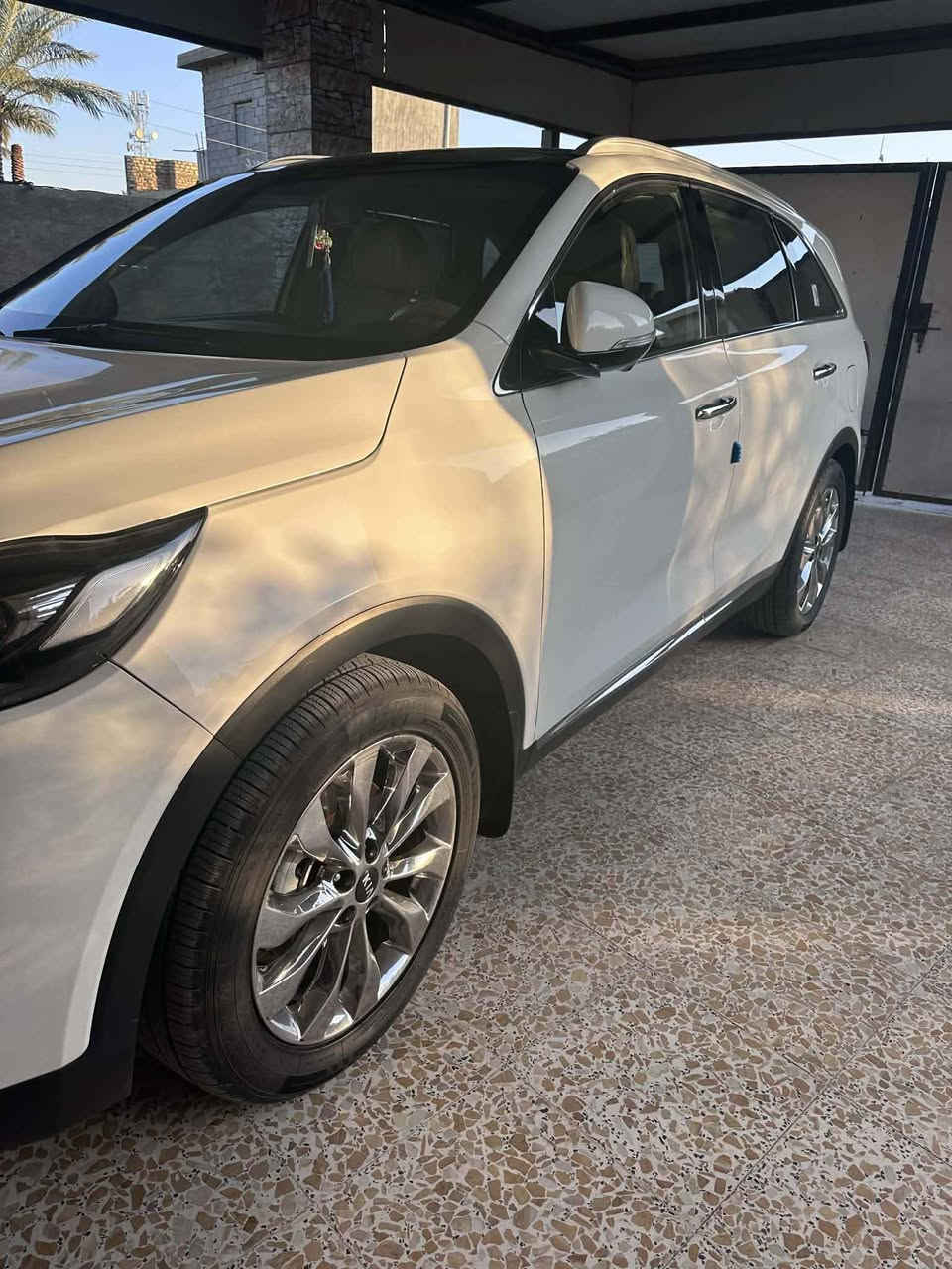 السلام عليكم سياره سورنتو موديل 2019 خليجي سياره فول مواصفات واحد على واحد عدا الفور ويل وتدفئه بالكشنات محرك سته سلندر سبعه راكب ثلاث قطع تبريد سياره خليجي وباقي المواصفات معروفه كفاله من كل شيء سعر السياره 275 بها مجال بسيط العنوان الانبار رقم الهاتف                       ‭ ‭0781 439 0605‬ بغداد, العراق
