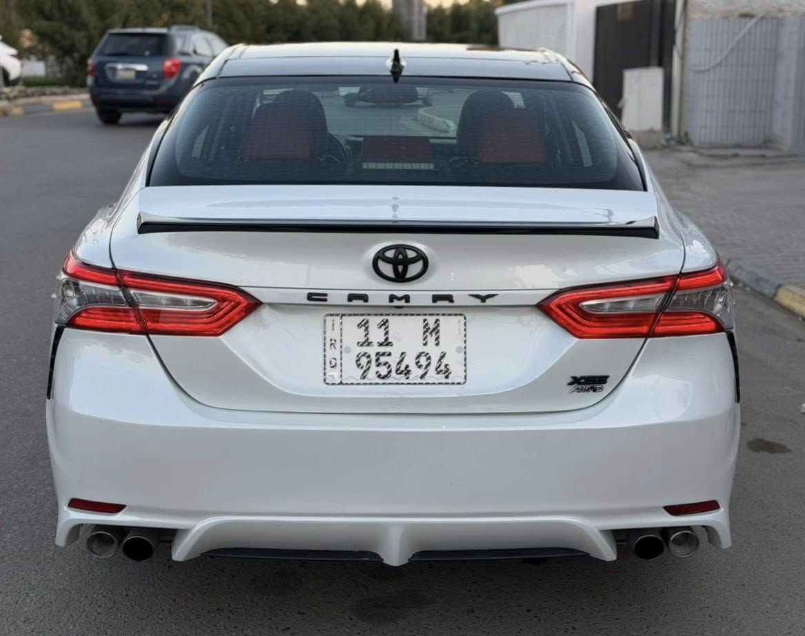 السلام عليكم
تويوتا كامري 2020 XSE فوول مواصفات اعلى مواصفات الكامري 1/1 ( بانزين )
قمارة تو كلار لونين بلادي ( بانوراما )
محرك 2500 4 سلندر 
داخل جلد احمر بلادي
بصمة تشغيل و ابواب
لايتات لد امامي و خلفي
كراسي كهرباء 
كراسي تدفئة 
ستيرن تدفئة 
شاحن موبايل 
سايد بريك بصمة
رادادات محيطية
انظمة قيادة متعدده
( السيارة بدون صبغ بدون ايرباك بجم كبس حادثها بسيط جداً مصلح بارد و صور الحادث ورقم الشاصي بالصور ) 
ماشية 89 الف 

السعر 19,500 $
رقم بغداد بأسمي
مكانها بغداد / الاعظمية 
***********
