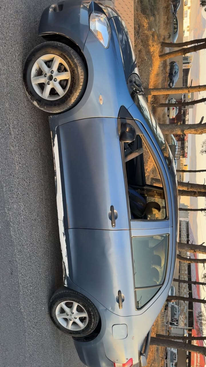 تۆیۆتا یارس 2007 بۆ فرۆشتن
• جۆر: تۆیۆتا یارس (Toyota Yaris)
• مۆدێل: 2007
• نرخ: 70وەرەقە (7,000$) .
• بۆیاخ: 6 پارچە بۆیاخی هەیە.
• ئێرباگ: ئێرباگی سەکن (تەنیشتی شۆفێر) تەقیوە.
• سەنەوی: 2 مانگی ماوە بەسەربچێت.
*********** السليمانية, العراق
