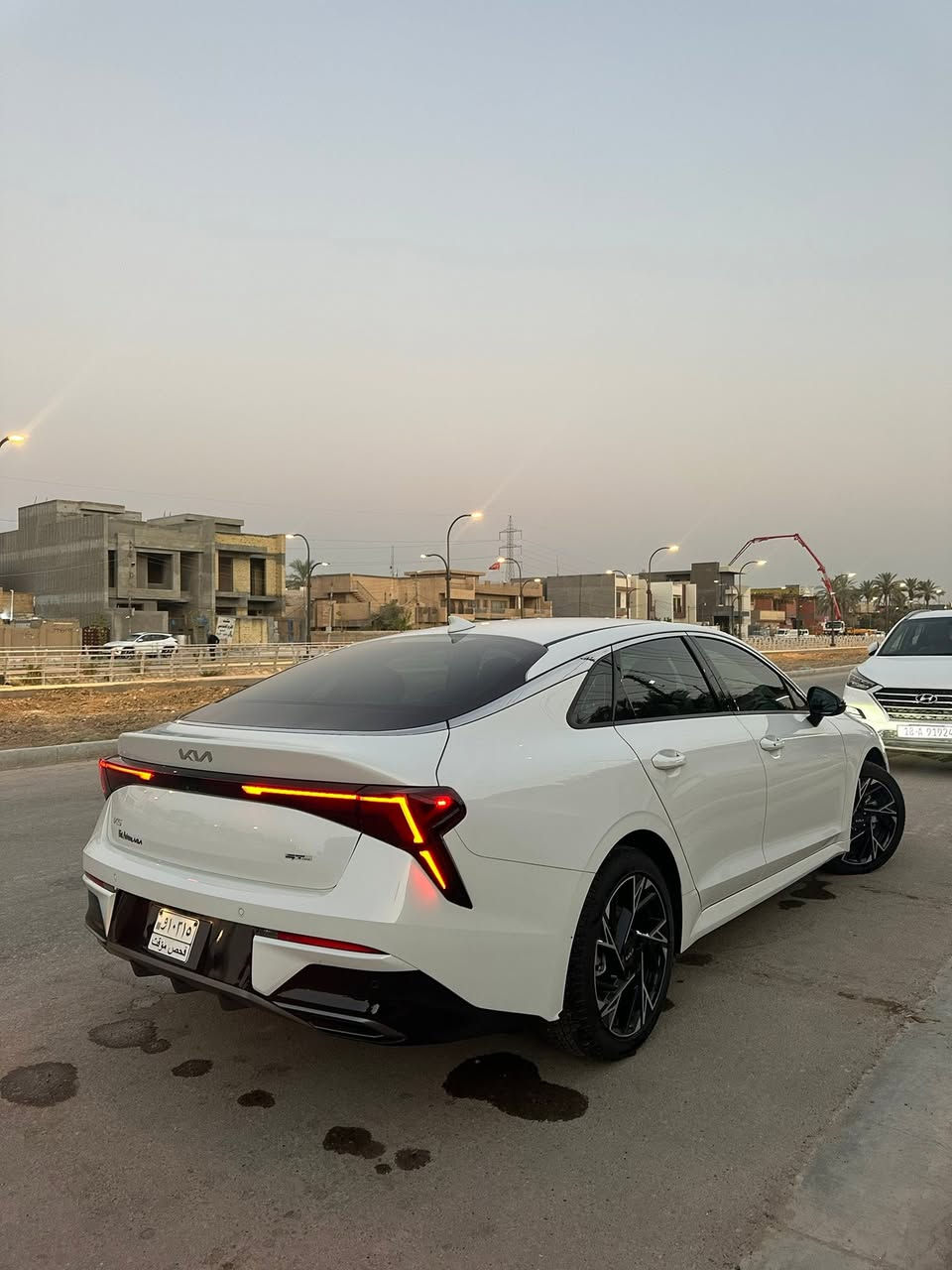 سلام عليكم 
كي 5 2025 GT Line
فول مواصفات على البنوراما 
حساس امامي خلفي 
رادارات بكل الجوانب 
بصمه ترحيب
سياره زيرو ماشيه 1600m
محرك 2500
سياره وارد امريكي قطعه وحده فقط البنيد 
تترقم جميع المحافظات 
مكان السياره بابل حي الكرامه 
تواصل ***********
سعر 180وبيها مجال
