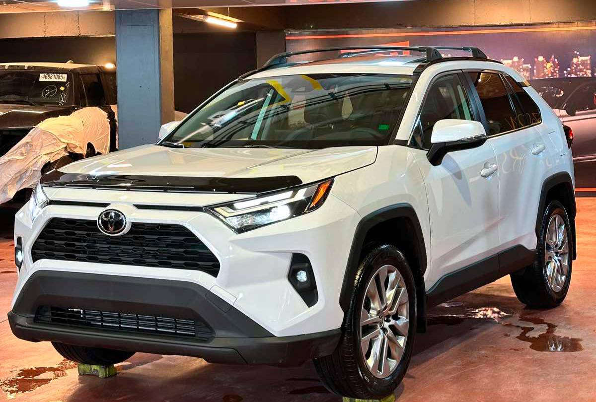 تۆیۆتا ڕاڤ فۆر 2024 مواسەفات  XLE - AWD  
فوول مواسەفات 
دەبڵ اکسل
سڵایت
بەسمە 
کوشن کارەبایی و جڵد و هیتەر 
سندوق شەفت 
سوکان هیتەر 
شاشە گەورە و گێچ ئەلکترۆنی 
زۆر مواسەفاتی تر 
ڕادار و خەتی جادە 
شەش مۆدی لێخوڕینی هەیە
سەیارەکە نمونەیە لە جوانی وەک سفر وایە 

سعر لە کۆمێنت داوابکە ڕاستەخۆ بۆت دیت 📩 

یەک پەلەی بچوکی بۆیاخە 
کاتییە و ٢ مانگ لەگەڵە
هەموو گیانی بەشەرت 

ژمارەی خاوەنی 
***********
