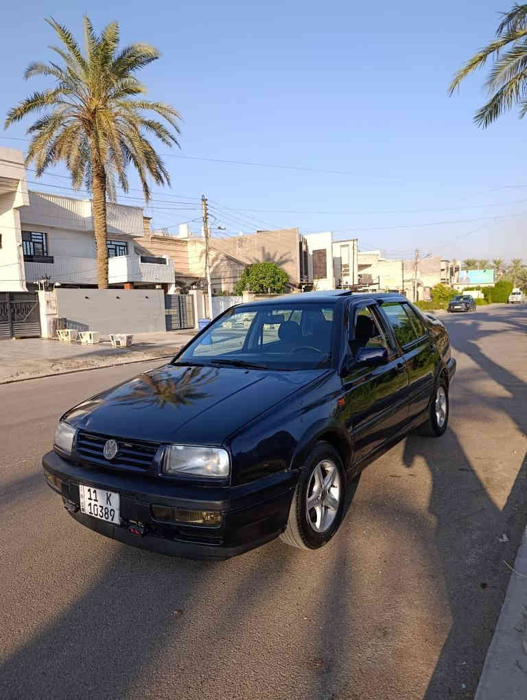 سلام عليكم 
كولف فنتو موديل 1994 نظيفه و جاهزه السياره 
  رقم بغداد الدولي باسمي 
محرك 2000 جديد 
كير اوتوماتيك 
صدر أمامي خلفي جديد 
ويل كب 
سلايت روف 
تبريد منظومه جديده  كلها  تبريد ثلج    
جام كهرباء 
 كهربائيات كله شغاله كامله      
مصبوغه عام  للجماليه 
طخه جاملغ خلفي 
رايدها ب 45 ورقه وبيها مجال قليل 
مكاني بغداد السيديه 
للاتصال *********** 
او *********** بغداد
