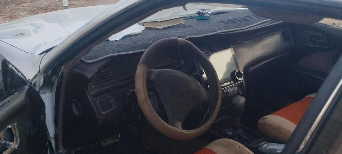 السلام عليكم ورحمة الله وبركاته 
سياره للبيع نوع بطه 
موديل 92 
كهربائية جاهزه جديد 
كشر نضيف طخات بسيطه 
مكفوله من الكص ونقل الجثه 
تخم تاير جديد 
منضومه تبريد جديد 
شاشه جديد 
مكينه مكفول 
الكير بي عته بسيطه 
صاحبه السياره يريد تحويل 
سعر 46 وبيه مجال 
مكلف بل نشر 
رقم صاحب السياره 

***********
المكان بغداد النهروان
