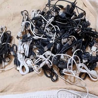 شلعة كيبلات شي ان وامزون  اكثر من 120 قطعة ب20 وتوصيل مجاني الي تفيدة ...