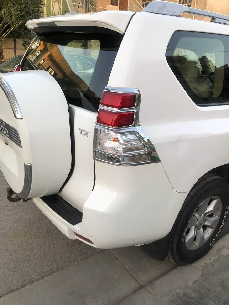 برادو موديل ٢٠١٢ اللون ابيض
رقم اربيل باسمي 
سعودي TX
مكفوله بدون ضربه او خدش او صبغ 
سياره جاهزه بدون اي نقص 
مال بيت استعمال قليل جدا 
ماشيه  ١٢٢ الف كيلو متر 
طقم تاير جديد 
السعر ٢٥ الف دولار 
مكان السياره بغداد .. الخضراء 
***********  واتساب
