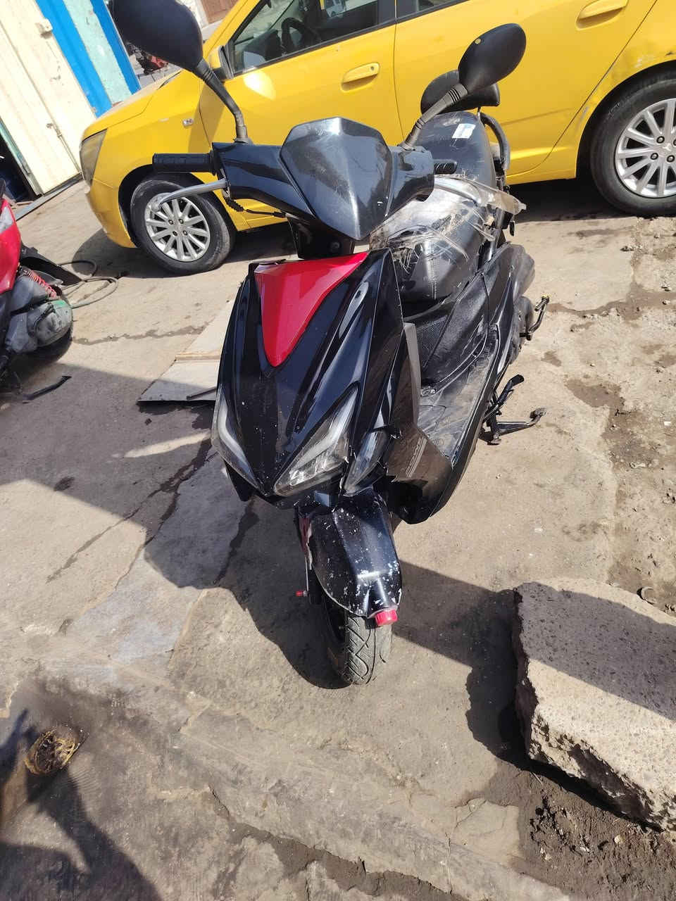 اف اس  شغاله سلف وهندر  كهرباياتها كلها شغاله هاذا الموجود  كلشي بيها جديد من باتري سلف قايش كلجات تايرات   اكسل جديد خرسه حته الدراجه نشطه جدن  كابريتر جديده  ماباقي شي مو جديد بيها وبلعافيه عل ياخذها.السعر  ٢٠٠  هاتف ***********
