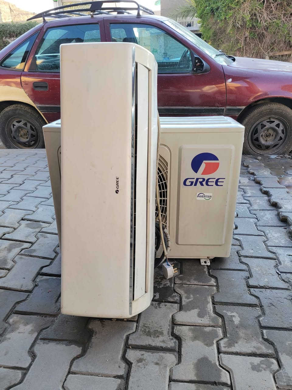 سبلت كري ١طن انفيرتر شغال وكامل غازه مقفول غراضه كاملة تبريده ثلج تدفئة تبريد ب ٣٢٥ وبي مجال قليل المكان بغداد للاستفسار 

 *********** بغداد, العراق
