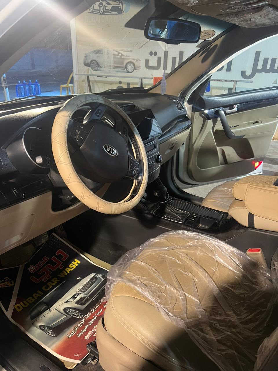 السلام عليكم من رخصه الادمن
مكلف بالنشر 
سورنتو خليجي 2014 للبيع 4 سلندر 
ماشيه 149الف كيلو 
موديل 2014 فول مواصفات 
بصمه 
فتحه بانوراما 
4سلندر 
بيه الجاملغ الامامي اليمنه صبغ فقط 
كير خيرر الله
محرك شاده جديد قبل شهر تقريباً 
تبريد خير من الله 
سياره كامله وجاهزه متصرف عليه ربع 
صدر امامي خلفي خير من الله
السعر 165 وبيه مجال بسيط حك الجيه 
للاستفسار ***********
