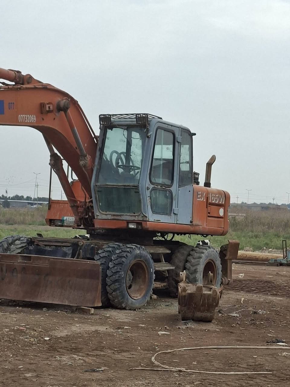 سلام عليكم حفاره فيات هيتاشي للبيع موديل ٩٨ رقم بغدا ما معلايه بموديلها سعرها ب ١٤٠ وبيها مجال 
مكانها بابل 
للاستفسار 
***********
***********
