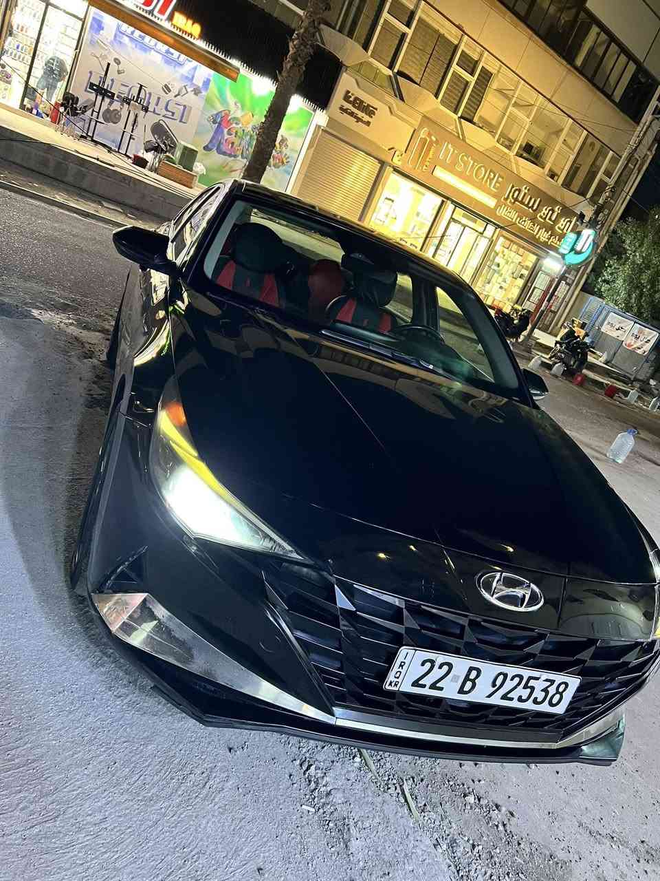 السلام عليكم
🚗 للبيع — Hyundai Elantra 2022 فئة Blue

الموديل: 2022المحرك: 2000 سي سي DOHC دوش  

المواصفات:• شاشة وسطية• كامرة خلفية• تشغيل عن بعد حساسات بارك• Auto Hold• مثبت سرعة• نظام المحافظة على المسار• رادار أمامي• بلوتوث وApple CarPlay لاسلكي
جنطة ذكية تنفتح عند الاقتراب•
رادار تحذيري عند فتح الابواب  اذا سيارة قريبة عليك
سايد بريك بصمة
وبعد هوايه مواصفات بيعا  
      السيارة استخدام شخصي ماشية ١٠٨ كيلو 
 كير محرك كهربائيات كفالة 
الحادث جاملغ وشويه من البنيد نفسهم مصلحات يعني قطعة صبغ وشويه من البنيد بدون تبديل السيارة كلها ليبل واحد صور الحادث وسونار جديد بلمنشور
نقوصات السيارة غاز تبريد وتعديلات بلكشر بوليش بلجديد مسويلها باتري جديد شادلها تراي 
رقمها شمالي تريد تحويل تريد وكالة 
السعر: (١٣٠ ) بيها مجال
للاستفسار: ( ***********)
عنواني زيونة او اعظمية
