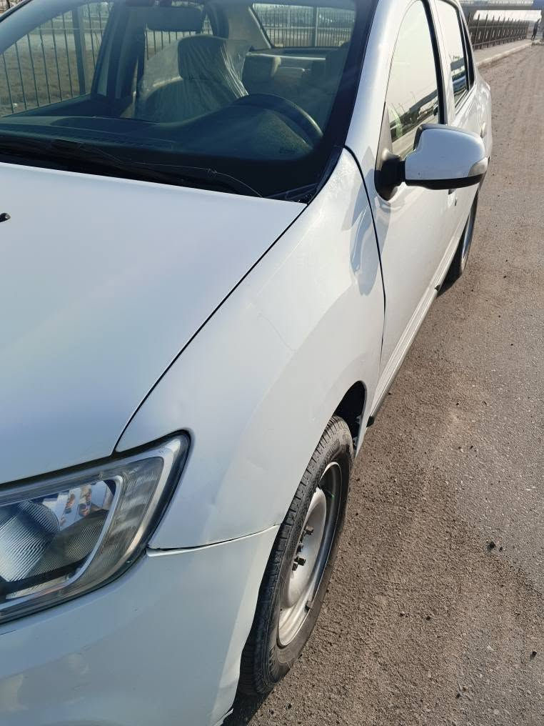 رينو سيمبول
موديل ٢٠١٩
رقم بصرة حرة
بيه بنيد صبغ وجاملغ بارد
جاهزة السيارة 
السعر ٧٠
*********** البصرة, العراق
