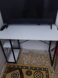 ميز بلازما • ابيض • مجال قليل