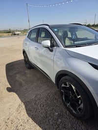 خليجي بغداد موديل ٢٥ مكفوله ماشيه ٢٢ الف السعر ٢٤٠ ٠٧٨٠٦٦١٧٧٨٢