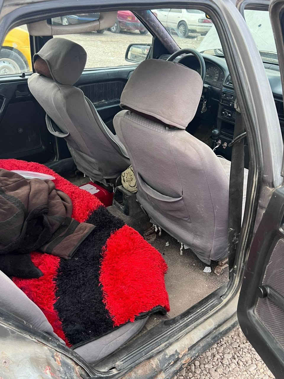 سلام عليكم ورحمة الله وبركاته من رخصت الادمن 
اوبل فكترة للبيع موديل 92 مكينة كير جدد حدادية جديدة تخم تاير نضيف باتري جديد راعيها موجود يمي ومكاني بلمسيب وبكربلاء السعر 23$ وبيهة مجال والشراي ياخذ اعيوني *********** غير متواجد ع الفيس فقط اتصال و. واتساب
