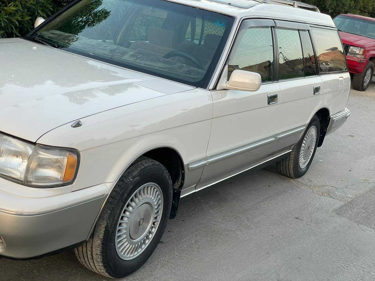 السلام عليكم سوبر ارنب استيشن موديل 1990محرك 2500 ففتي السيارة جديدة تبريد ثلج مصبوغة جماله مقفوله من الكص ونقل جثة السيارة جاهسه مال جناي دواخل جديد السعر 80ورقه وبيه مجال العنوان بغداد الكرادة ***********
