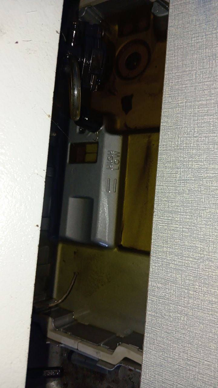 مكينه برذر للبيع نضيفه ستعمالها شهر جديده*********** تفاصيل عل هل رقم
