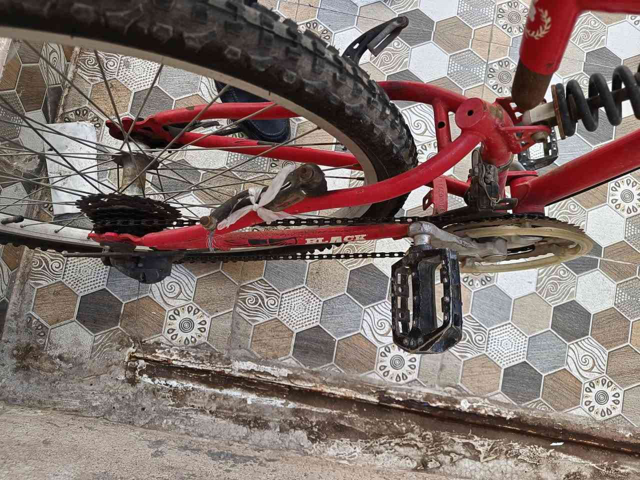 بايسكل جبلي فقط البريك الوره عطلان مكاني بصره سفوان سعره 80  الرقم ***********
