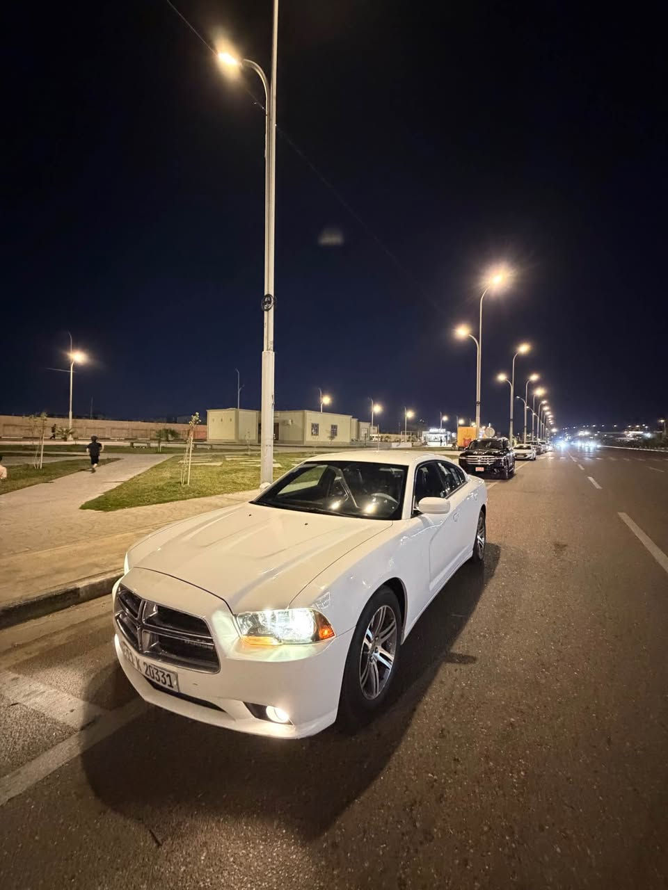 السلام عليكم جارجر 2013 كنديه كفاله عده جاملغ خلفي صبغ بدون ضربه ومعجون
بأسمي سنوية مامنتهيه رقم جديد 
مكان السياره البصره الاصمعي 
سعر السياره 173 ومجال بسيط 
*********** البصرة, العراق
