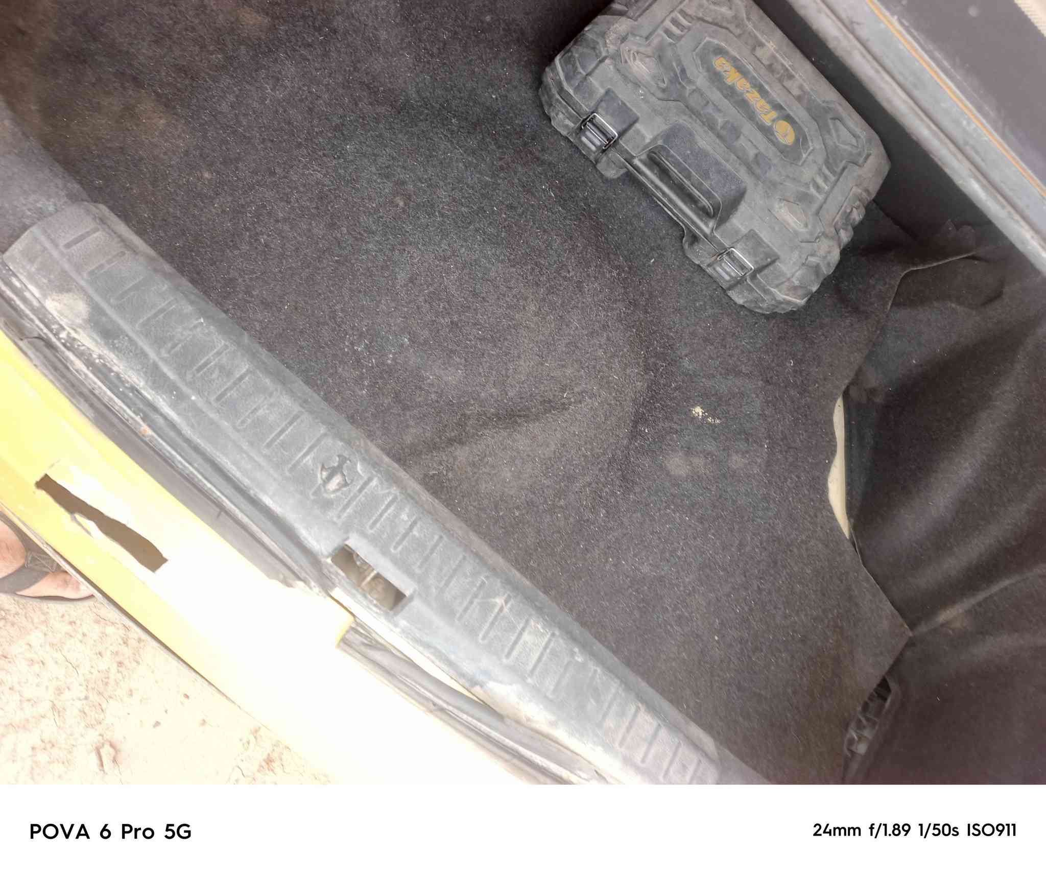 السلام عليكم اليفان موديل 2011رقم بغداد بسمي محرك وكير كورله حديث نحله 1800تبريد تخم تاير شاشه السياره خير من الله السعر 45 وبيهه مجال لاتصال عل الرقم ***********
