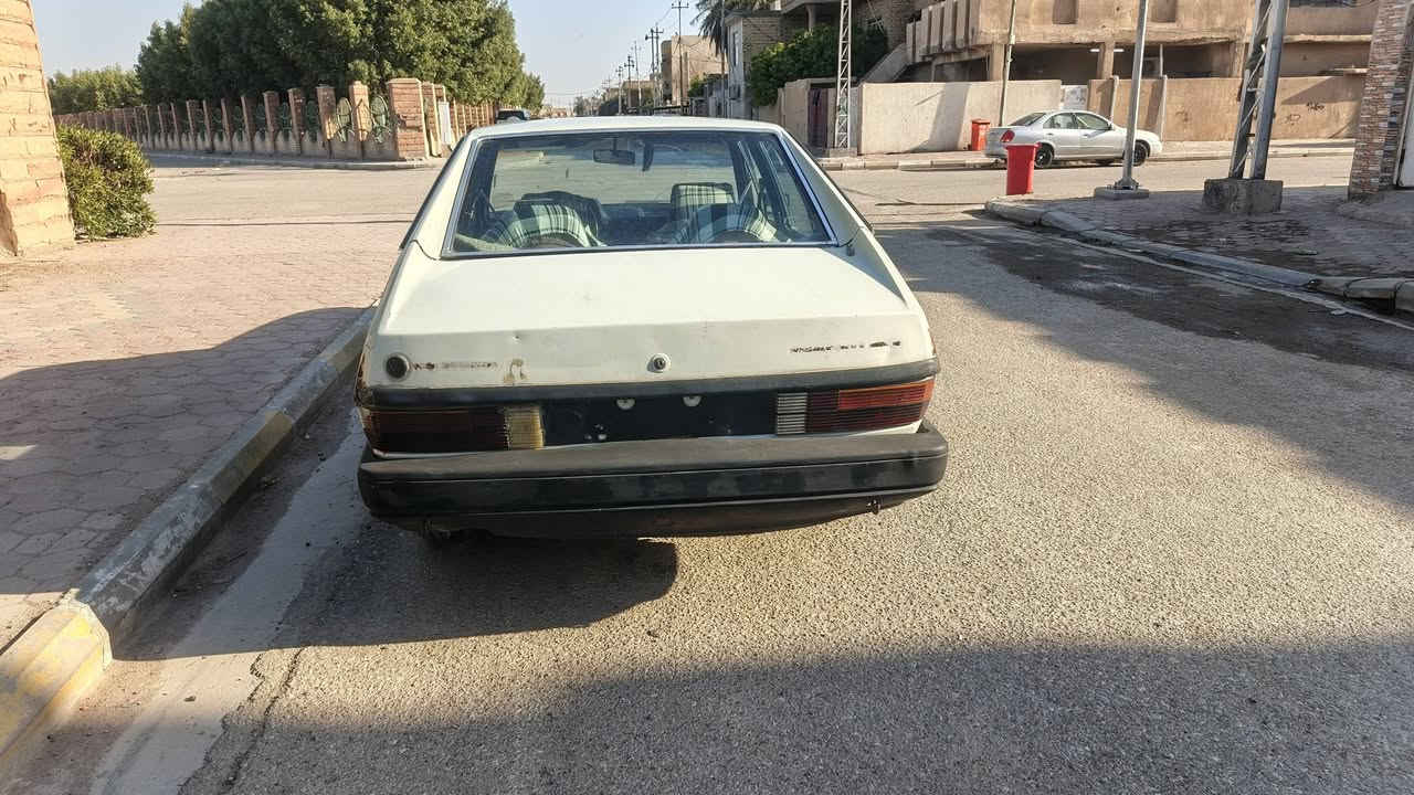 السلام عليكم
برازيلي 87 مكينه 1800 كير 5 نمر مكينه وكير حداديه خير من الله تبريد نقص كمبريسر رقم بغداد سنويه عظم موازي مكان السياره كوت السعر 23 وبي مجال قليل 
رقم الهاتف ***********
