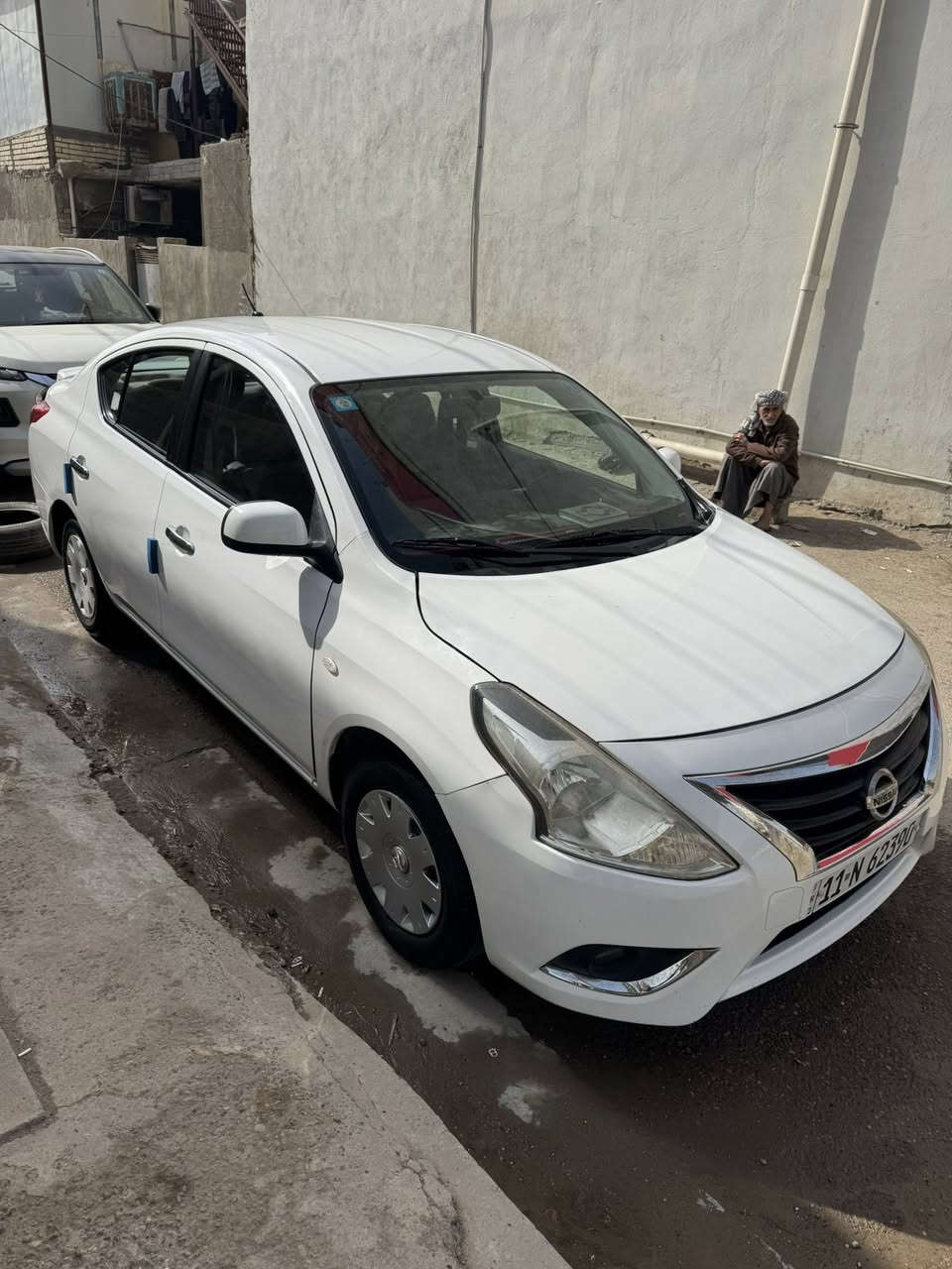 السلام عليكم ….
صني هندي 2020  بأسمي تحويل ثاني يوم مكفولة كير ومحرك وتبريد غرفتها احلى من صور ( صدر كامل جديد مع الدبلات ومشط ستيرن)  تخم تايرات جدد ادامة برمجة كاملة كهربائيات كلها شغالة حساسات وكاميرا ما بيهة نقص كاملة مكملة بوجهك للشارع 
ملاحظة (شاشة  أندرويد كاملة مع الاطار هدية للشراي)
السعر 117 رجاءأ ما ارد على تعليقات فقط اتصال
العنوان/ الدورة - شارع 60 
***********
