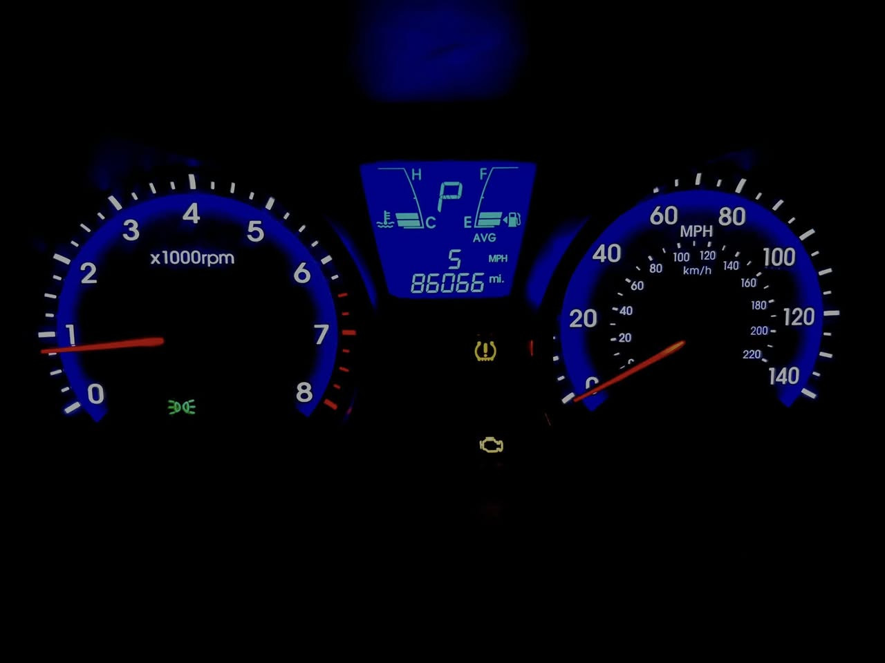 اللهم صل على محمد وال محمد 
السلام عليكم ورحمة الله وبركاته 
توسان 2013 وارد امريكي فول مواصفات 1/1 لمتد محرك 2400 دووش ماشيه 86ميل حقيقي السياره استخدام شخصي على ايد وحده السياره بيه تبديل الجاملغ الامامي الايسر والباب اصليات نفس اللون بدون اي ضرر شرط الفحص بدون ايرباك والباقي مكفول حتى الدعاميات مواصفات بصمه تشغيل بصمه ابواب شاشه ايباد كامره دواره حساس خلفي تبريد بيانو كشنات جلد تدفئه بالكشنات كشن كهربائي ثلاث انضمه للقياده كروز سرعه فول تحكم بالستيرن يدات نيكل ويل كب كروم ١٨ السياره جديده جدا من الداخل والخارج مكان السياره الناصرية السعر 122 للاستفسار ***********
