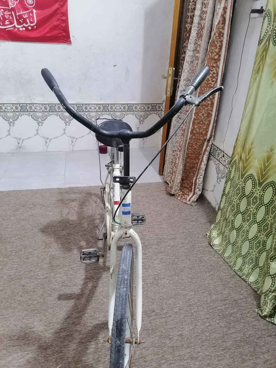 بيسكل للبيع السعر 45وبيها مجال قليل مكان سوق الشيوخ حي العسكري


**إذا كنت صاحب هذا الإعلان وتريد حذفه لأي سبب، رجاءا أرسل رسالة إلى الدعم الفني**