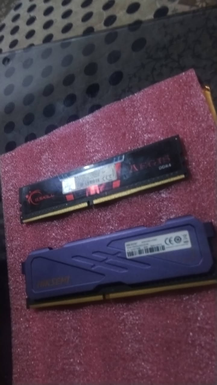 للبيع رامات  8+8 جديد وفان لوك من amd وقاعده فان
الرامات على 35 الواحد وتوصيل موجود
والفان ب 7 ويه القاعده


**إذا كنت صاحب هذا الإعلان وتريد حذفه لأي سبب، رجاءا أرسل رسالة إلى الدعم الفني**