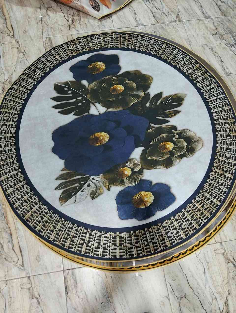 عرض خاص ب4000 فقط اليوم لحكو 
موكيت ثري دي دائري قياس متر ونص 
العنوان التحرير دور الجاهزة مقابيل محل كرزات حمودي يوجد توصيل ***********
