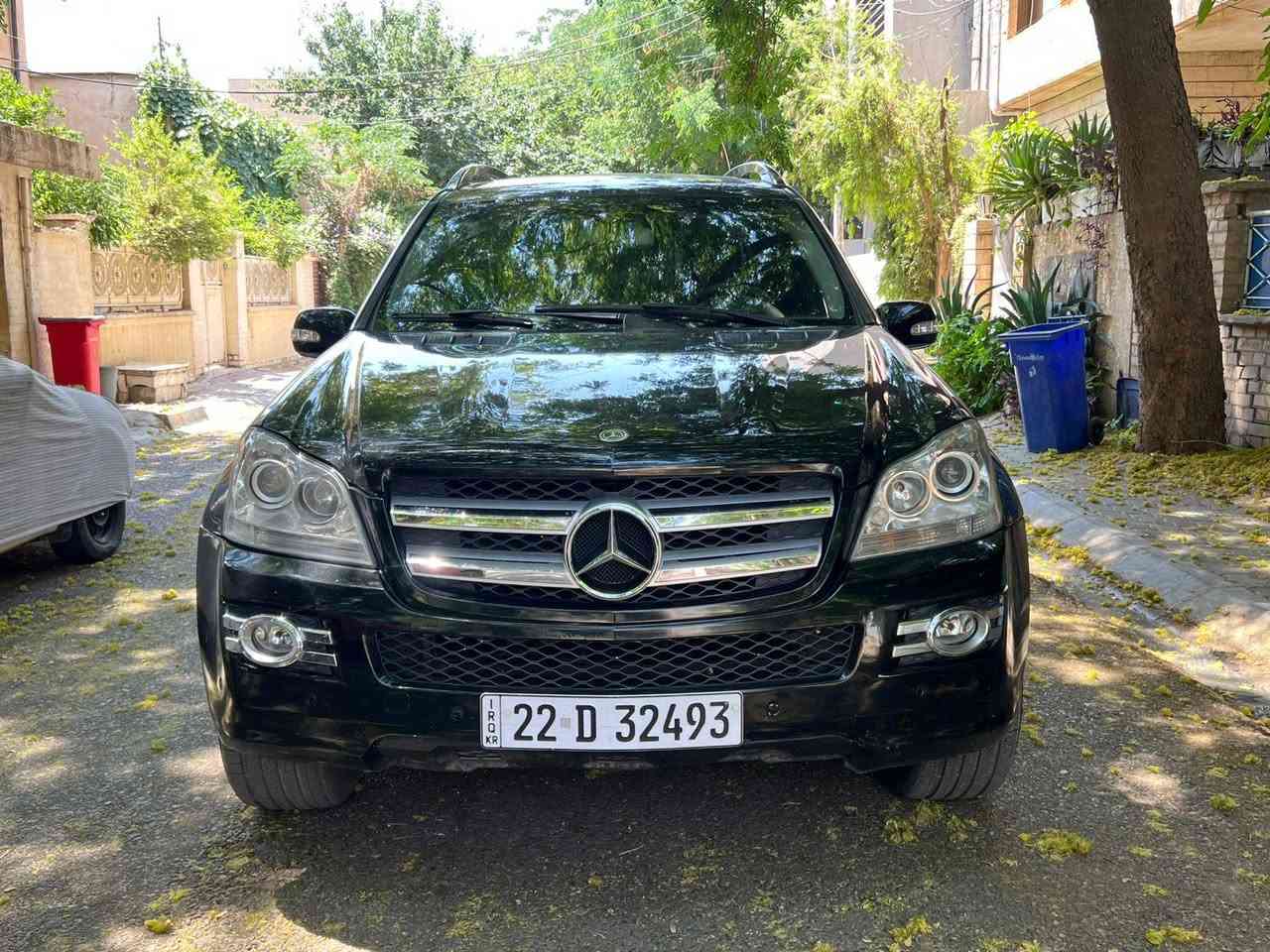 ***********للبيع مارسيدس GL حجم 350 موديل 2007 اصل فول مواصفات للخير
سياره جاهزه ما بيها نقص من جميع النواحي عليها سيرفز كامل
السياره كلين تايتل بدون اي حادث بدون ارباك بدون صبغ بلاد 
محرك  6 سلندر بلادي جديد مكفول كير اوتماتيك تعليك مكفول جيد
تبريد شغال ثلج يجي 4 قطع والسياره 7 راكب تبريد مركزي ثلج
داخل جديد 7 راكب دبل سلايد خلفي امامي شغالات بدون عطل
منضومت مي بل كامل جديده ومنضومت البانزين ايضا جديده 
سياره مسويلها سيرفز  كامل جاهزه بدون نواقص متحتاج اي شي 
سياره ميحتاج اذكر المواصفات الي بيها لين كلشي بالك مواصفات بيها فول للخير 
السعر المطلوب 95 ورقه وبي مجال للشراي  العنوان كركوك  الماص *********** رقم السياره اربيل دولي سنويه ورقم جديد 2029 كركوك, العراق
