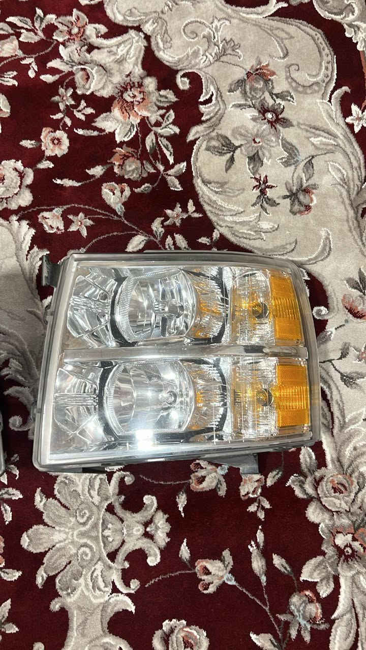 زوج لايت سلفرادو وتك بك لايت للبيع العنوان بصرة يوجدتوصيل ملاحظة أنا مو ابو محل طلعن عندي وي غراض مال كويت ***********س شكرا لادارةالكروب
