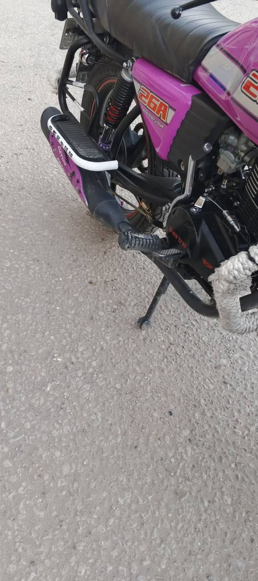 سلام عليكم دراجه دايوان نفخ موديل 2023 رقم وسنويه دراجه نضيفه برغي مامفتوح بيها سعر 2200 وبيهاا مجال بصيط الاستفسار ع رقم *********** واتساب ***********
