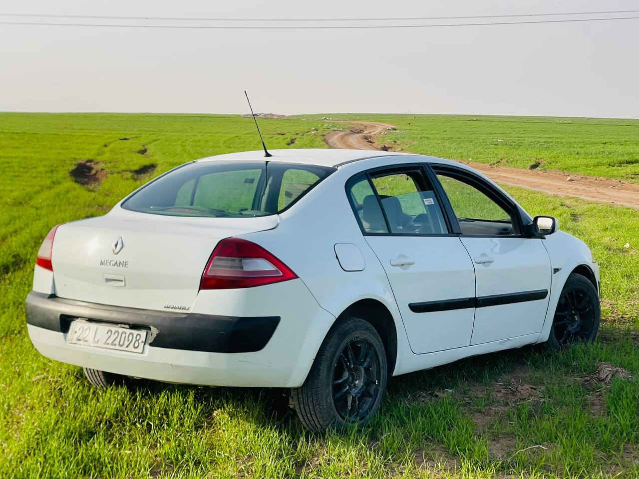 ڕینۆی میگان   2013 تۆماتیک گیرعادی جام کارەبا ئۆتۆ  سەنەوی   تا2027تازەیە
*********** واتس ئاپشی لەسەرە
