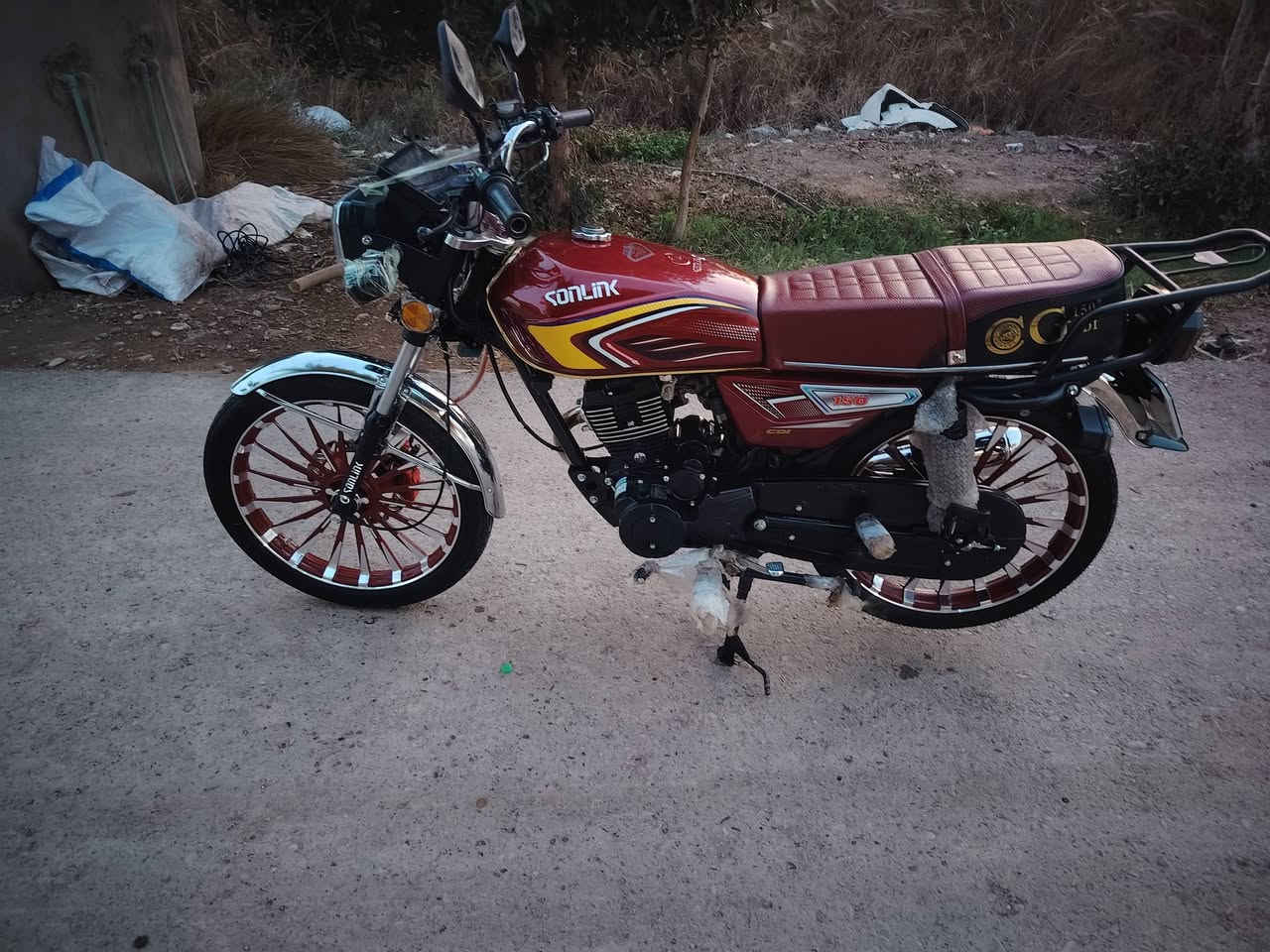 للبيع دراجة سيفان موديل ٢٥ دراجه جديدة ماشية الف بعده زيرو بصمه تشغيل عن بعد محرك مكفول كهربائيات كله فول اوراق كارتونيه ومنفيس فقط بدون كمرك مكان بغداد المدائن سلمان باك سعر ٨٧٥ وبيه مجال قليل للاستفسار *********** واتساب الموشراي لايتصل ولا يعلق لحد يكسر بحلال العالم
