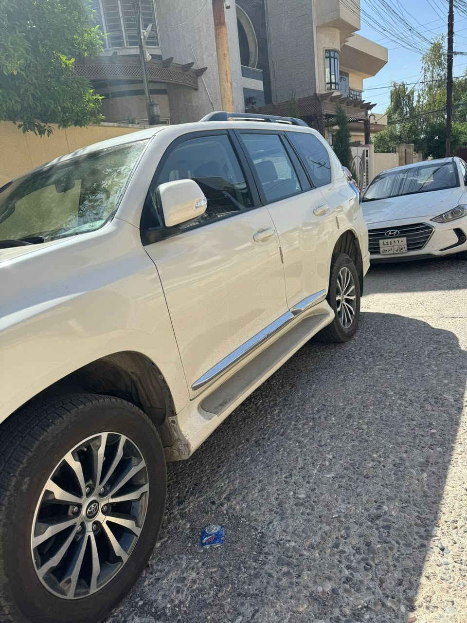 برادو 2022 tx.s
صبغ عام بدون دواخل
ممشى 57 الف كيلو 
رقم وسنوية جديد تحويل مباشر
بدون اي نقص 
رقم اربيل 
موصل حي المثنى 
السعر 325
***********
***********
