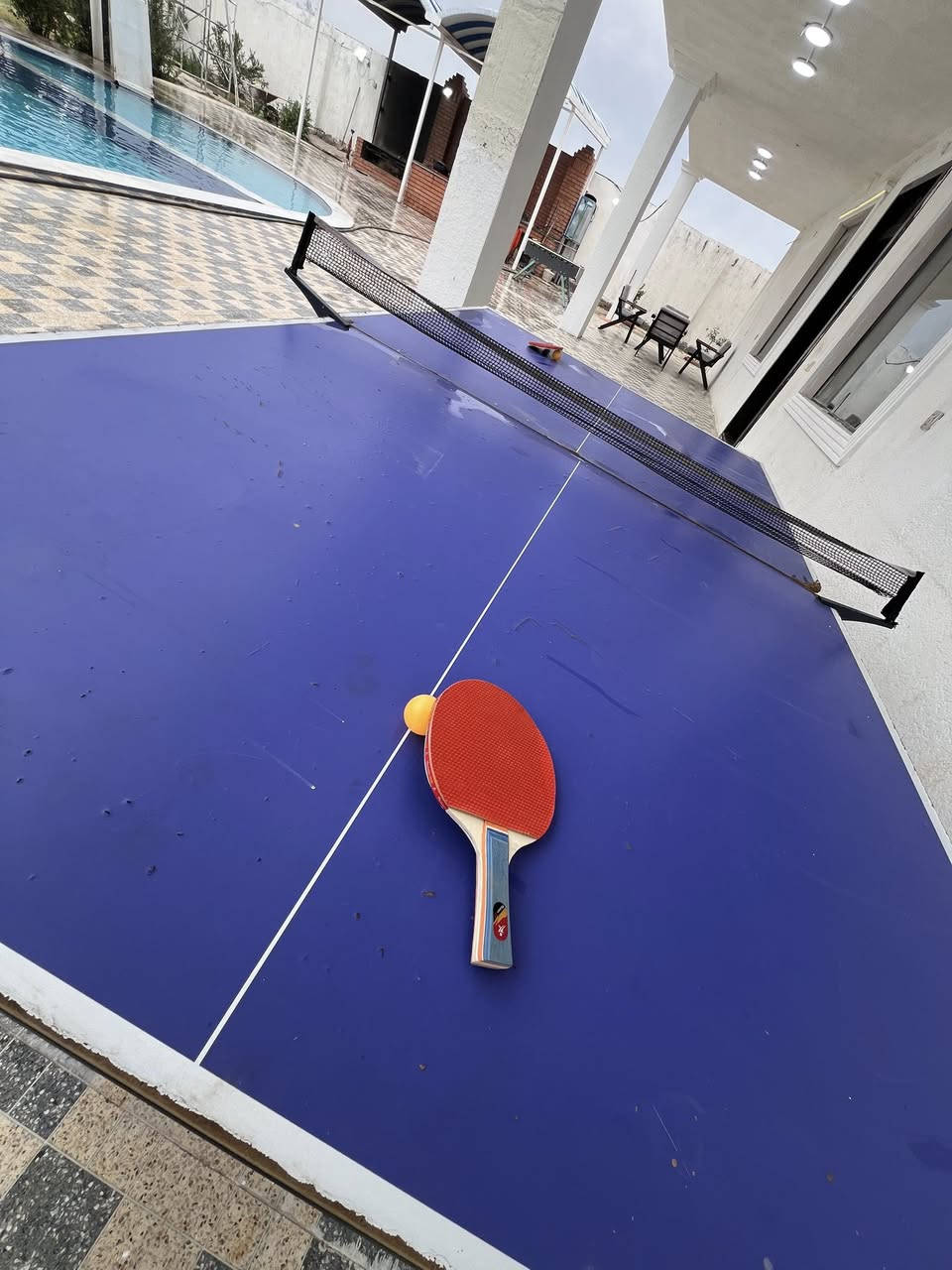 منتجع البياتي السياحي 
حجوزات العيد بلشت 😁
*********** 
حديقه كبيره 
طائره 🤽‍♂️
صاله كبيره🛋️ 
بليارد 🎱
منضده 
فيشه 
العاب أطفال🧸🎠🎢 
بستان مزروع🏝️ 
غرفت نوم 🛏️
مطبخ 🚪
باربكيو
حض سباحه كبير🏊‍♂️ 
حض سباحه اطفال🏊‍♀️
العنوان قضاء بلد
