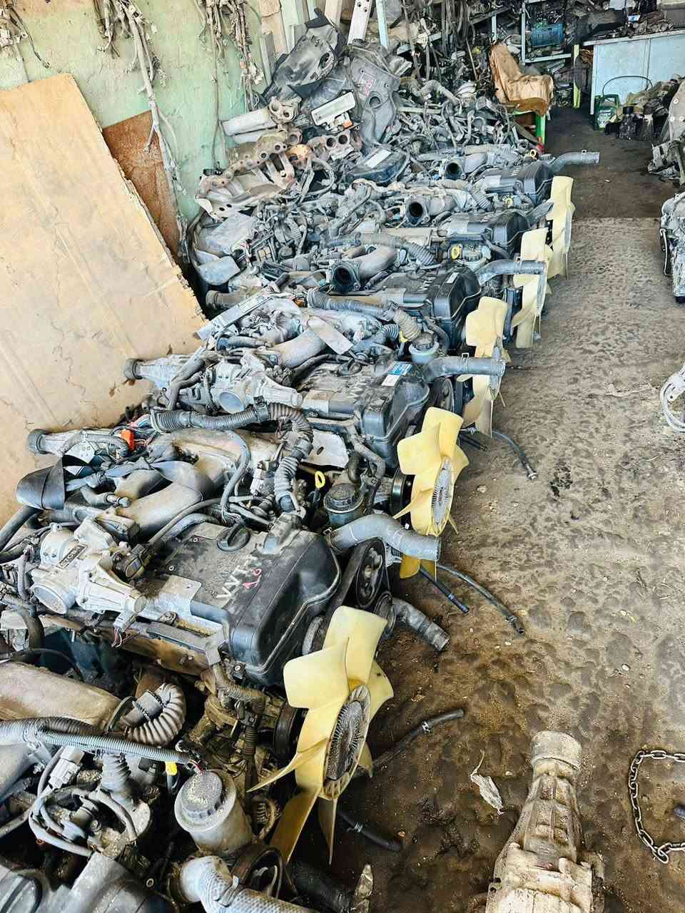 السلام عليكم وصول محركات ملكه أنسب الأسعار 
فيفتي 2500 وارد ياباني شرط وصول كيبور وارد ياباني
 كير  6 خطوط + كير  8 خطوط + 10 خطوط + 12 خط
سلفات دينموات بورات  بخاخات  دجات  ثلجات 
كمبريسرات كله جديد 
حي صناعي النجف مجاور غرفة الحراس محل سيد عماد
*********** اتصال
