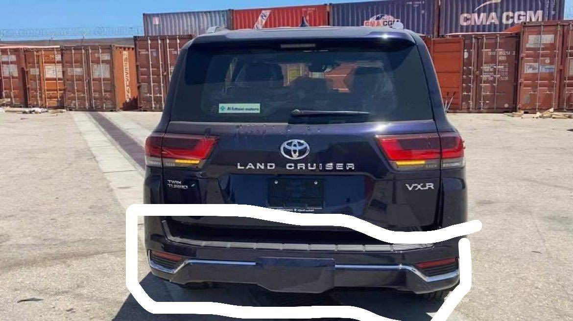 السلام عليكم من رخصة الادمن 
يتوفر لحيه لاندكروز موديل 2022/2023 امامي خلفي جميع الالوان بلاديه اصليه مال شركة
للاستفسار خاص او الاتصال ***********
