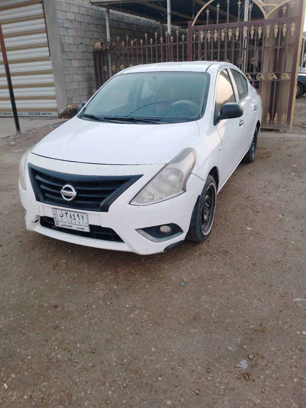 سني هندي موديل 2015 بيها جاملغ الامامي جهت العبري وبيها بارد بلصندوك مكينه كير تبريد جاهز