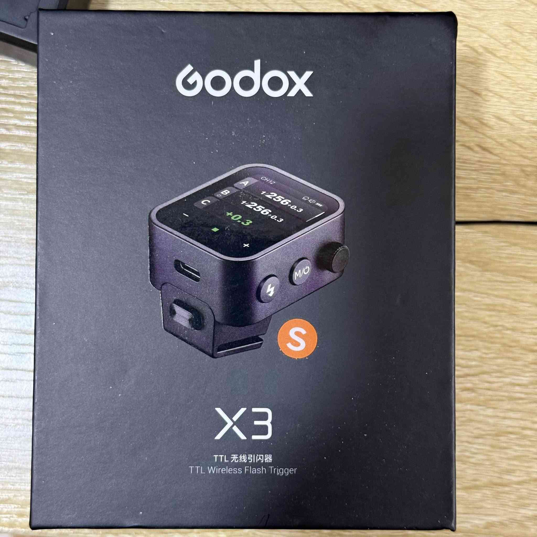 متوفر بطاريات كانون وسوني جديدات
بطاريات سوني عدد 8 مع شاحنة عدد 2 تايب سي
بطاريات كانون lp-e6nh اصليات عدد اربعة مع شاحنة
تريكر سوني x3 جديد غير مستعمل
تريكر كانون xpro ii الاصدار الثاني جديد مستعمل قليل جدا 
بطارية كانون مباشرة تايب سي يعني تكدر تربطها على بور بانك خارجي 
للاستفسار عن الاسعار علخاص فقط


**إذا كنت صاحب هذا الإعلان وتريد حذفه لأي سبب، رجاءا أرسل رسالة إلى الدعم الفني**