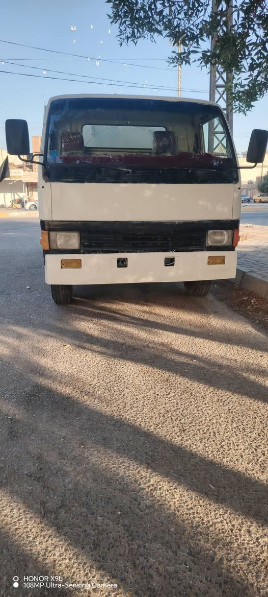 سلام عليكم كنتر وكاله نفط حموله 6500 سنويه ال 27 رقم بغداد مكان كربلاء حي الشهداء المواضفين السياره بسمنا وهااذ رقم تلفوني ***********
