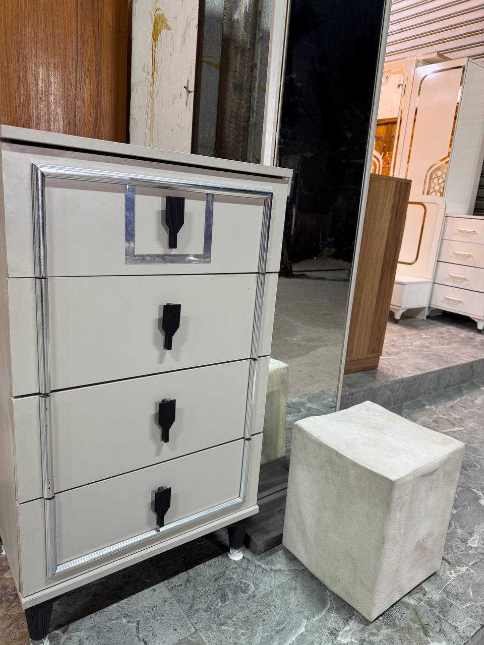 غرفة🇹🇷تركي  نضام حديث  10 قطع صبغ حراري ✨
ابواب 🚪🚪  برغي وجوي حديد كنتور منفصل  
نضافة 90٪💯
السعر 950 وبيه مجال 900قفل 
شد ونقل داخل بغداد مجاني محافظات بكروة 🚛 حجز واتساب فقط


**إذا كنت صاحب هذا الإعلان وتريد حذفه لأي سبب، رجاءا أرسل رسالة إلى الدعم الفني**