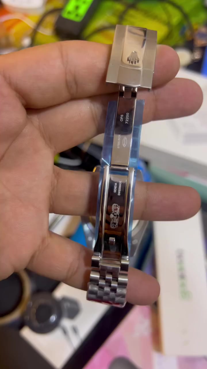 رولكس مختم كامل 18k ميكانيك مزاد من 75 الف


**إذا كنت صاحب هذا الإعلان وتريد حذفه لأي سبب، رجاءا أرسل رسالة إلى الدعم الفني**