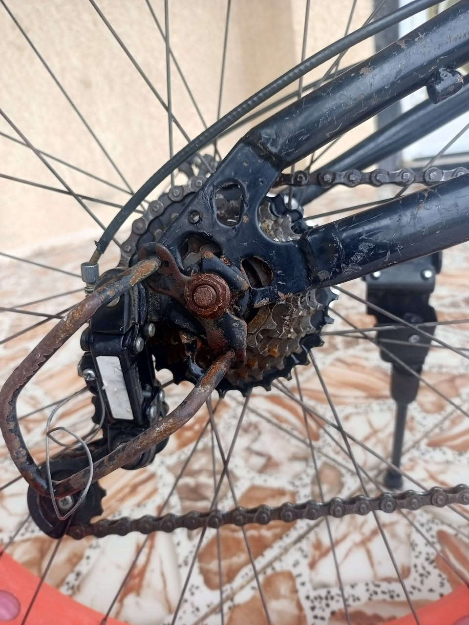 سلام عليكم جماعت لكروب بايسكل للبيع لسعر 100قفل اذا شراي اتصل ***********
