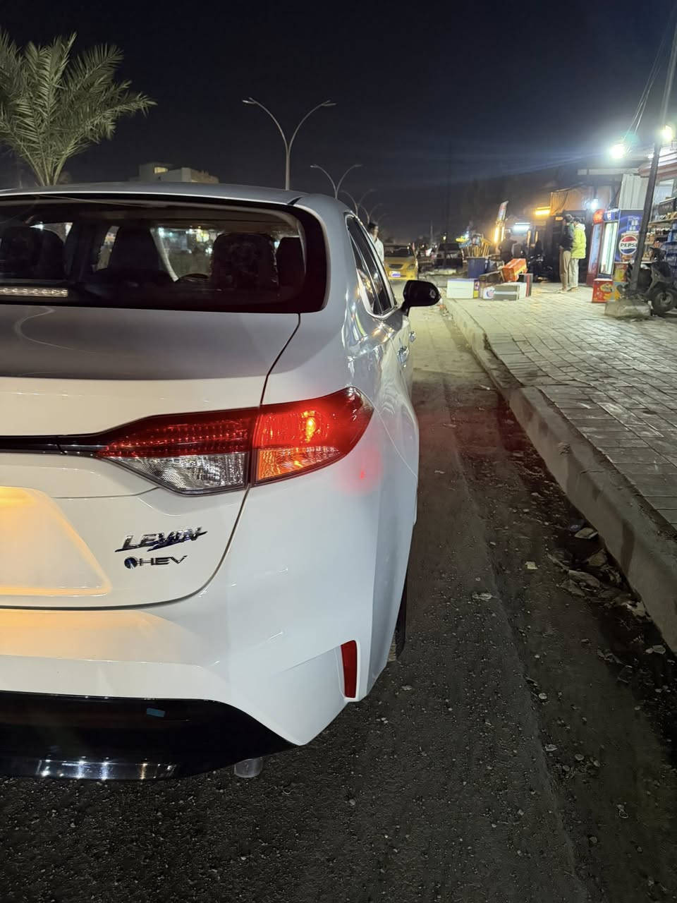 السلام عليكم 
كورلا للبيع 
موديل 2024
ماشيه ٢١كيلو 
سيارة فقط بارد بالجاملغ جهه اليمين 
السعر 146بيها مجال 
***********
