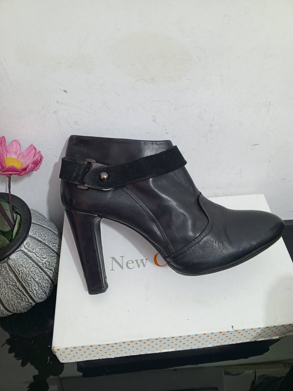 بوتات  اوربيه  ماركات  سعر القطعه10 الف

كله جديد يلمع نظافته 100‎%‎ ويحقلكم فحص الطلب وقياس القطعه  بوجود المندوب لطفا 
القياسات مذكورة تحت كل صورة 
للحجز صورة القطعه + العنوان ورقم الهاتف 

يتوفر توصيل لكل محافظات العراق


**إذا كنت صاحب هذا الإعلان وتريد حذفه لأي سبب، رجاءا أرسل رسالة إلى الدعم الفني**