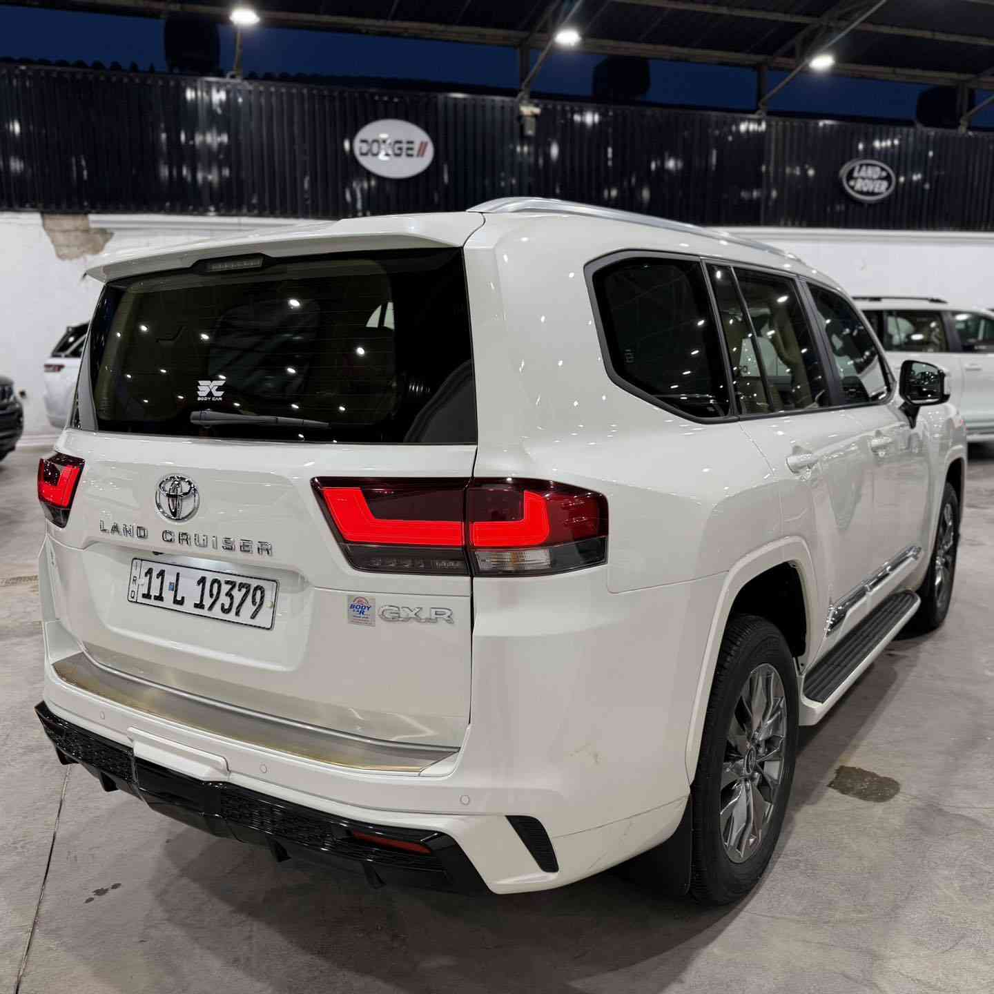 🚙🔥 Toyota Land Cruiser. (2024)

القوة والهيبة بأسطورة الطرق 👑💪

✔️ فئة  Limited GXR
✔️ محرك 4000 V6
✔️ ماشية فقط 31,000 كم
✔️ أداء قوي واعتمادية تويوتا المعروفة
✔️ راحة وفخامة جاهزة لكل الطرق
✔️ رادار تحديد مسار 
✨ سيارة تجمع بين الفخامة والقوة والاستعمال العملي اليومي

📍 متوفرة لدى شركة علي الشيباني لتجارة السيارات
بغداد – الكاظمية – جكوك قرب مرور الكاظمية

📞 للحجز والاستفسار:
***********-***********

🔥 فرصة مميزة لعشاق اللاندكروزر… لا تفوتها
