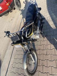 دراجه ايراني موديل ٢٣ للبيع نضيفه كل عيب مابيها نشطه   كهربائيات شغال ...